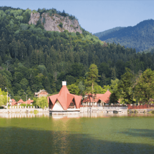 Unique Eco-Lodges and Glamping Spots Near Băile Tușnad