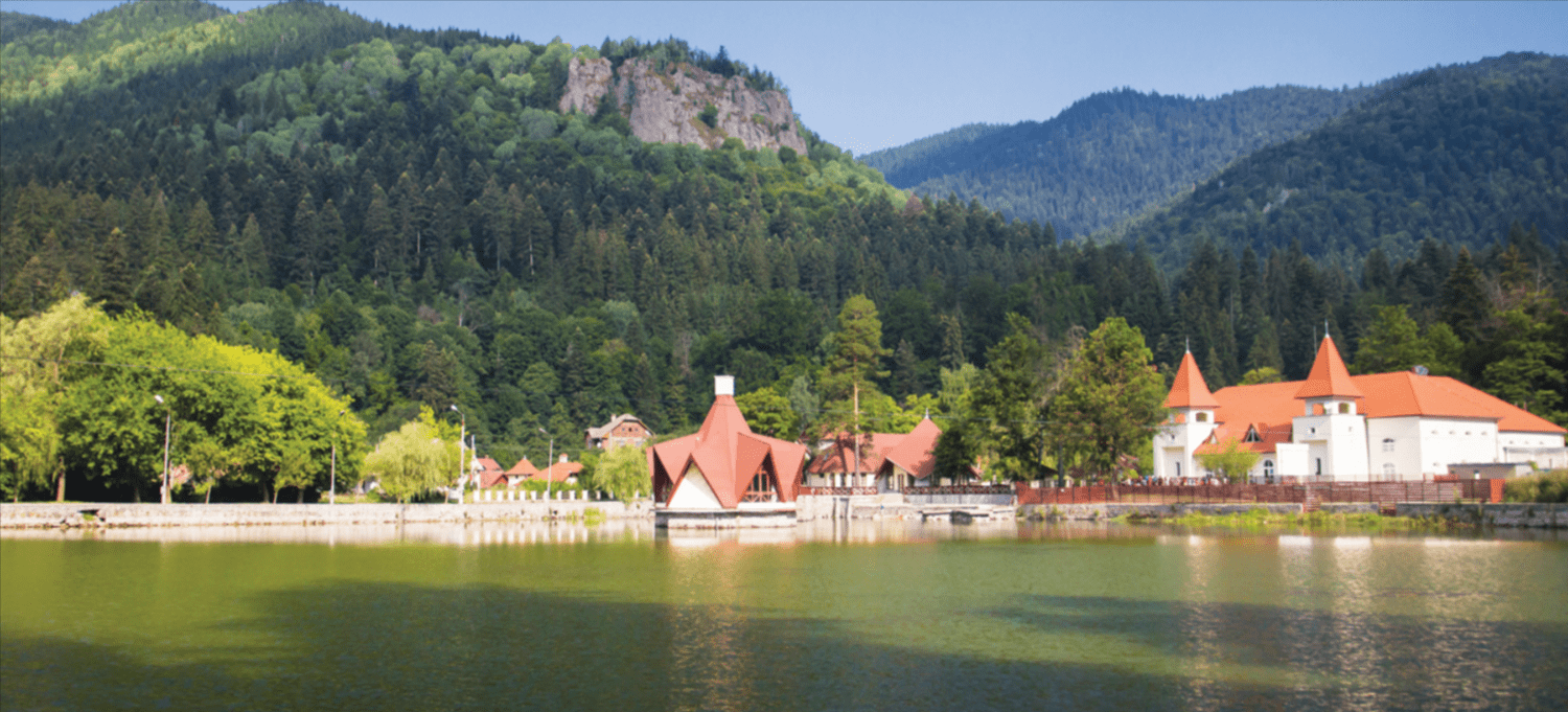 Unique Eco-Lodges and Glamping Spots Near Băile Tușnad
